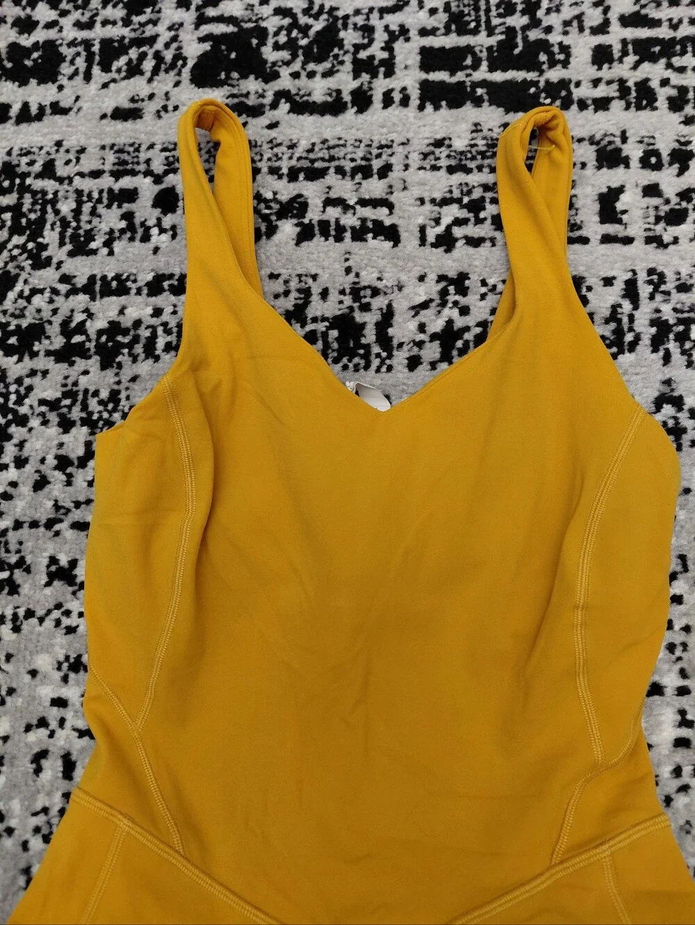 lululemon athletica sleek one
